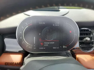 2022 MINI Convertible Cooper S z VIN WMW43DL0XN3P09016, wystawiony jako Copart lot #56379755 z przebiegiem 32 509 mil mil oraz Szkoda całkowita • Salvage title. Historia ofert i sprzedaży dostępna na DreamBid. Obrazek 9.