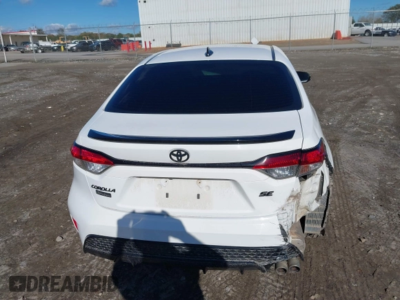 2021 Toyota Corolla SE with VIN 5YFS4MCE2MP076133, listed as a IAAI auction lot 40924622 with 95,730 mi miles. Bid and sale history available at carsss.com. Image 16.