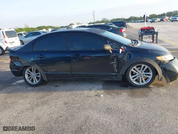 2008 Honda Civic Sdn Si with VIN 2HGFA55518H703818, listed as a IAAI auction lot 41991131 with 148,522 mi miles. Bid and sale history available at carsss.com. Image 6.