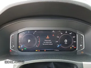2019 Volkswagen Atlas SEL Premium z VIN 1V2NR2CA3KC603035, wystawiony jako Copart lot #60467885 z przebiegiem 97 303 mil mil oraz Szkoda całkowita • Salvage title. Historia ofert i sprzedaży dostępna na DreamBid. Obrazek 9.