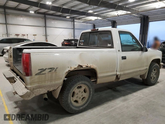 1998 Chevrolet Silverado 1500 with VIN 1GCEK14R8WZ277577, listed as a Copart auction lot 85112704 with 417,537 mi miles and Clean Title. Bid and sale history available at DreamBid. Image 3.