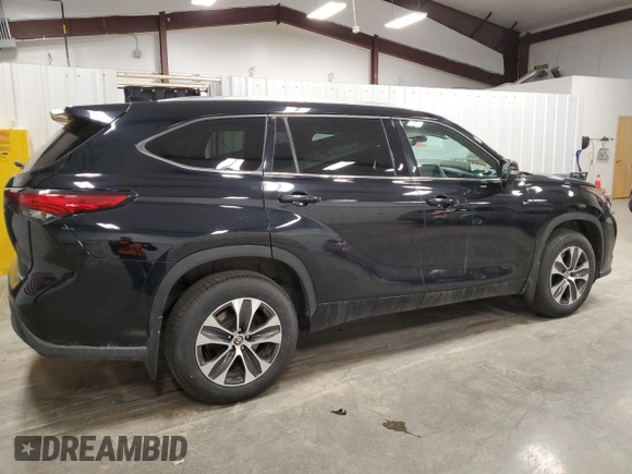 2021 Toyota Highlander XLE with VIN 5TDHZRBH0MS063991, listed as a Copart auction lot 52595065 with Not provided miles and Salvage title. Bid and sale history available at DreamBid. Image 3.