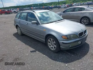 2004 BMW 3 Series 325xi with VIN WBAEP33424PF04323, listed as a IAAI auction lot 42185849 with 157,218 mi miles and . Bid and sale history available at carsss.com. Image 1.