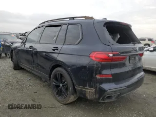 2020 BMW X7 xDrive40i with VIN 5UXCW2C03L9B44405, listed as a Copart auction lot 86332544 with 0 mi miles and Salvage Title. Bid and sale history available at carsss.com. Image 2.