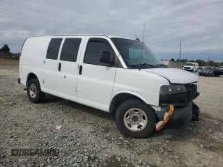 2018 GMC Savana Cargo Van with VIN 1GTW7AFGXJ1343958, listed as a Copart auction lot 41998885 with 96,467 mi miles and Salvage Title. Bid and sale history available at carsss.com. Image 4.