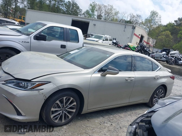 2022 Lexus ES 300h with VIN 58ADA1C13NU013371, listed as a IAAI auction lot 41937839 with 22,503 mi miles and . Bid and sale history available at DreamBid. Image 13.