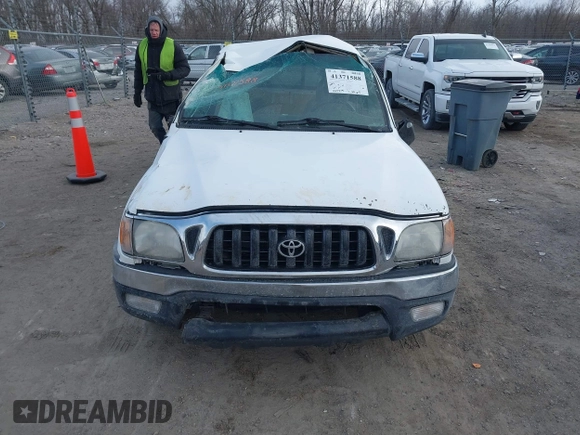 2002 Toyota Tacoma z VIN 5TEVL52N52Z079509, wystawiony jako IAAI lot #41371588 z przebiegiem 220 579 mil mil oraz . Historia ofert i sprzedaży dostępna na DreamBid. Obrazek 12.