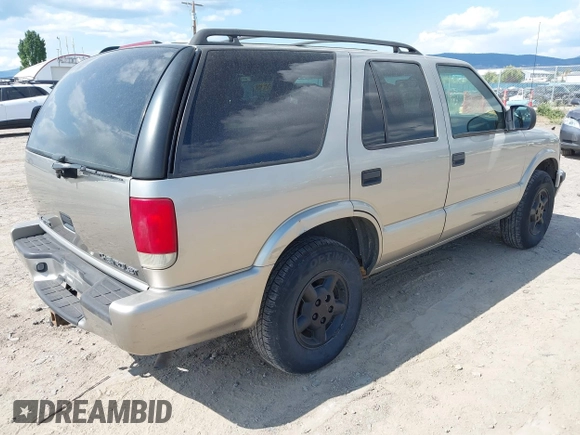 2000 Chevrolet Blazer LT with VIN 1GNDT13W2Y2196092, listed as a IAAI auction lot 42422295 with 153,780 mi miles and . Bid and sale history available at DreamBid. Image 4.