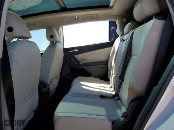2018 Volkswagen Tiguan SEL with VIN 3VV3B7AX5JM035872, listed as a Copart auction lot 46275505 with 73,038 mi miles and Salvage Title. Bid and sale history available at DreamBid. Image 11.