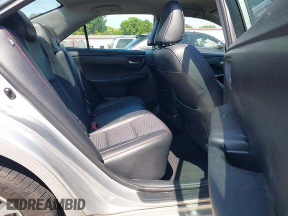 2015 Toyota Camry XLE with VIN 4T1BF1FK1FU100580, listed as a IAAI auction lot 42002060 with 111,739 mi miles. Bid and sale history available at carsss.com. Image 8.