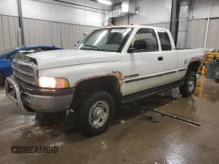 1999 Dodge Ram 2500 with VIN 1B7KF23W2XJ512012, listed as a Copart auction lot 77487064 with 151,465 mi miles and Clean Title. Bid and sale history available at carsss.com. Image 1.