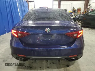 2017 Alfa Romeo Giulia Ti z VIN ZARFAECN6H7543339, wystawiony jako Copart lot #47017935 z przebiegiem 97 435 mil mil oraz Szkody całkowita. Historia ofert i sprzedaży dostępna na DreamBid. Obrazek 6.
