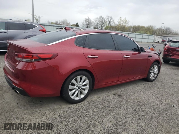 2018 Kia Optima LX z VIN 5XXGT4L38JG215290, wystawiony jako Copart lot #52814095 z przebiegiem 105 495 mil mil oraz Szkoda całkowita • Salvage title. Historia ofert i sprzedaży dostępna na DreamBid. Obrazek 3.