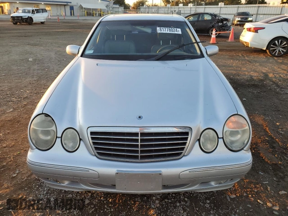 2002 Mercedes-Benz E-Class with VIN WDBJF70J32B426856, listed as a Copart auction lot 81778024 with 184,831 mi miles and Clean Title. Bid and sale history available at carsss.com. Image 5.