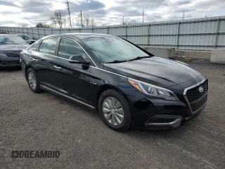 2016 Hyundai Sonata Hybrid SE with VIN KMHE24L18GA025627, listed as a Copart auction lot 70161692 with 176,228 mi miles. Bid and sale history available at carsss.com. Image 4.