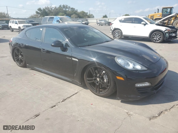 2013 Porsche Panamera S Hybrid with VIN WP0AD2A72DL045316, listed as a Copart auction lot 68858444 with 127,368 mi miles and Clean Title. Bid and sale history available at carsss.com. Image 4.