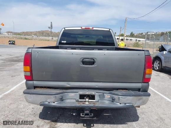 2002 Chevrolet Silverado 1500 LS with VIN 2GCEC19W421373480, listed as a IAAI auction lot 41740755 with 252,853 mi miles. Bid and sale history available at carsss.com. Image 16.