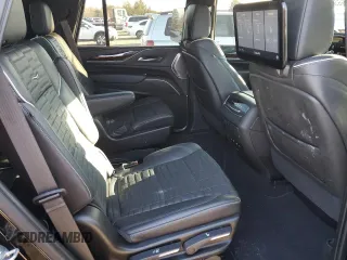 2021 Cadillac Escalade Sport Platinum z VIN 1GYS4GKL8MR263409, wystawiony jako Copart lot #45634055 z przebiegiem 46 790 mil mil oraz Szkoda całkowita • Salvage title. Historia ofert i sprzedaży dostępna na DreamBid. Obrazek 11.