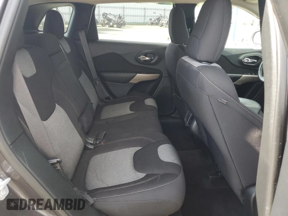 2017 Jeep Cherokee Altitude z VIN 1C4PJLAB1HW667620, wystawiony jako Copart lot #48172765 z przebiegiem 151 970 mil mil oraz Szkoda całkowita • Salvage title. Historia ofert i sprzedaży dostępna na DreamBid. Obrazek 12.