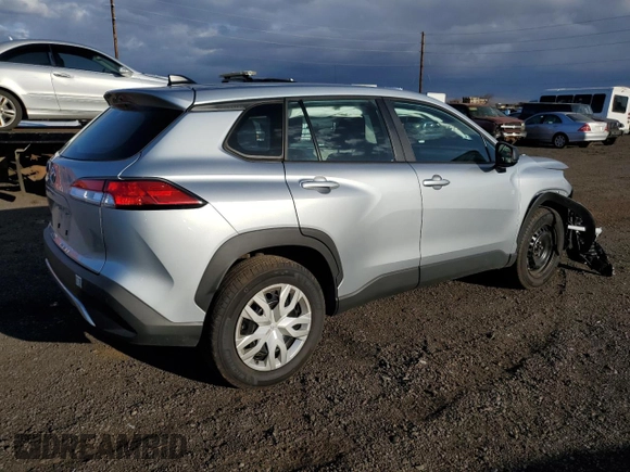 2024 Toyota Corolla Cross L с VIN 7MUAAAAGXRV078241, выставлен на аукционе Copart как лот 88485965 с пробегом 9 910 миль миль и Списание • Salvage title. История ставок и продаж доступна на DreamBid. Изображение 3.