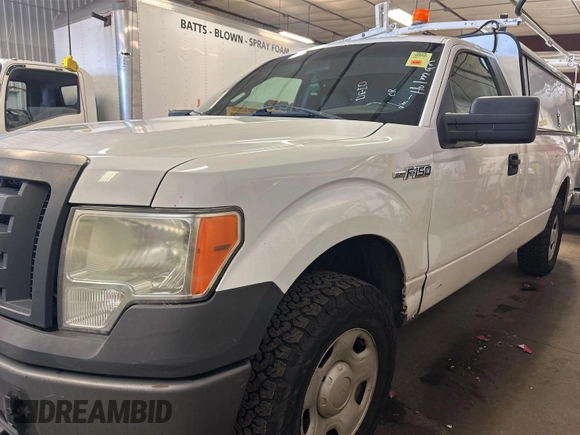 2009 Ford F-150 XL z VIN 1FTPF14V59KA70992, wystawiony jako IAAI lot #42737715 z przebiegiem 257 210 mil mil oraz . Historia ofert i sprzedaży dostępna na DreamBid. Obrazek 31.