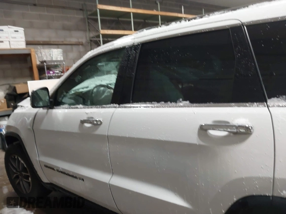 2022 Jeep Grand Cherokee Limited z VIN 1C4RJFBG8NC165785, wystawiony jako IAAI lot #41608703 z przebiegiem 24 597 mil mil oraz . Historia ofert i sprzedaży dostępna na DreamBid. Obrazek 14.