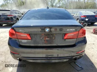 2018 BMW 5 Series 530i xDrive z VIN WBAJA7C50JG909279, wystawiony jako Copart lot #56416235 z przebiegiem Nie podano mil oraz Nie do naprawy • Non repairable. Historia ofert i sprzedaży dostępna na DreamBid. Obrazek 6.