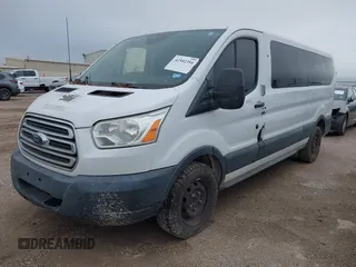 2016 Ford Transit XL z VIN 1FBZX2YM9GKA49741, wystawiony jako IAAI lot #42502394 z przebiegiem 70 321 mil mil oraz . Historia ofert i sprzedaży dostępna na DreamBid. Obrazek 2.