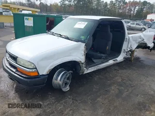 2003 Chevrolet S-10 LS with VIN 1GCCS19X338150624, listed as a IAAI auction lot 41913735 with 255,608 mi miles and . Bid and sale history available at DreamBid. Image 2.