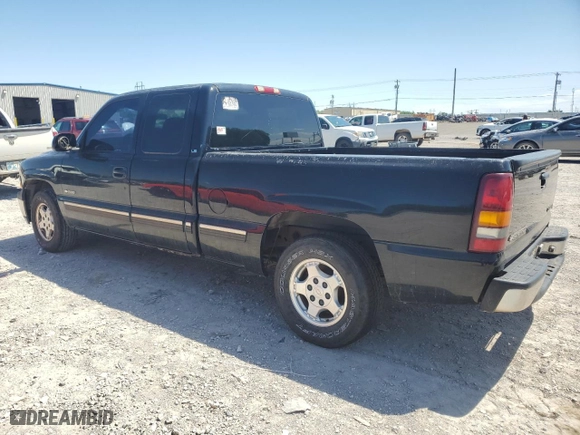2001 Chevrolet Silverado 1500 LS with VIN 2GCEC19T111342482, listed as a Copart auction lot 54454385 with 302,583 mi miles and Clean Title. Bid and sale history available at carsss.com. Image 2.