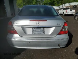 2008 Mercedes-Benz E 350 Luxury z VIN WDBUF87X38B227604, wystawiony jako Copart lot #58847165 z przebiegiem 153 387 mil mil oraz Czysty tytuł • Clean title. Historia ofert i sprzedaży dostępna na DreamBid. Obrazek 6.