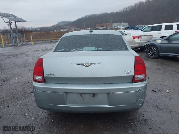 2005 Chrysler 300 with VIN 2C3AA53G65H663507, listed as a IAAI auction lot 41087795 with NaN miles. Bid and sale history available at carsss.com. Image 16.