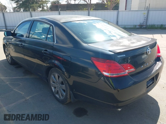 2006 Toyota Avalon XL with VIN 4T1BK36B26U135605, listed as a IAAI auction lot 41619710 with 331,815 mi miles. Bid and sale history available at carsss.com. Image 3.