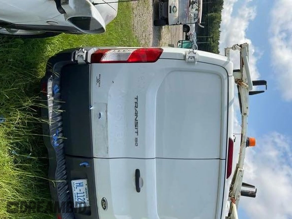 2017 Ford Transit z VIN 1FTYE1YMXHKA68114, wystawiony jako IAAI lot #42742955 z przebiegiem 245 470 mil mil oraz . Historia ofert i sprzedaży dostępna na DreamBid. Obrazek 18.