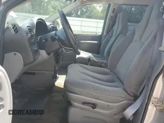2005 Dodge Caravan SE with VIN 1D4GP25B25B224935, listed as a Copart auction lot 65548624 with 151,914 mi miles and Salvage title. Bid and sale history available at DreamBid. Image 7.