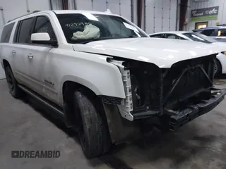 2016 GMC Yukon XL Denali with VIN 1GKS2HKJ0GR179318, listed as a IAAI auction lot 41292952 with 163,636 mi miles. Bid and sale history available at carsss.com. Image 1.