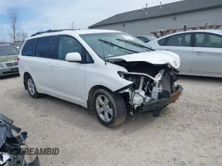 2013 Toyota Sienna LE AAS with VIN 5TDKK3DC4DS346029, listed as a IAAI auction lot 41860913 with 229,218 mi miles. Bid and sale history available at carsss.com. Image 1.