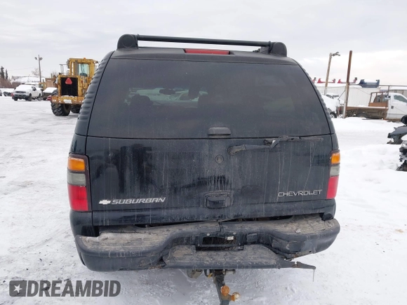 2005 Chevrolet Suburban Z71 with VIN 3GNFK16ZX5G284585, listed as a IAAI auction lot 41588062 with 212,848 mi miles. Bid and sale history available at carsss.com. Image 16.