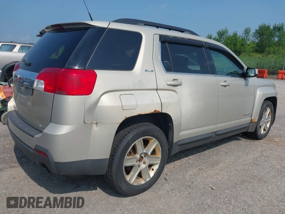 2010 GMC Terrain SLE-2 z VIN 2CTFLEEY6A6252040, wystawiony jako IAAI lot #42750227 z przebiegiem Nie podano mil oraz . Historia ofert i sprzedaży dostępna na DreamBid. Obrazek 4.