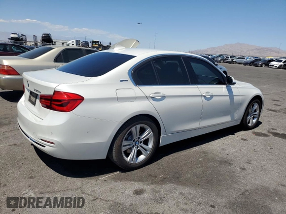 2016 BMW 3 Series 330e iPerformance with VIN WBA8E1C52GK479678, listed as a Copart auction lot 54372055 with 186,028 mi miles and Clean Title. Bid and sale history available at carsss.com. Image 3.