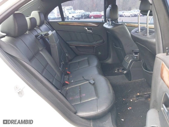 2011 Mercedes-Benz E-Class E 350 Luxury with VIN WDDHF8HB5BA491366, listed as a IAAI auction lot 42101099 with 310,217 mi miles. Bid and sale history available at carsss.com. Image 8.