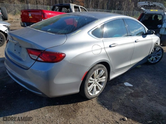 2015 Chrysler 200 Limited with VIN 1C3CCCAB9FN546429, listed as a IAAI auction lot 41346082 with 153,612 mi miles. Bid and sale history available at carsss.com. Image 4.