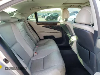 2014 Lexus LS 460 z VIN JTHBL5EF1E5131375, wystawiony jako Copart lot #45789245 z przebiegiem 157 316 mil mil oraz Szkoda całkowita • Salvage title. Historia ofert i sprzedaży dostępna na DreamBid. Obrazek 10.