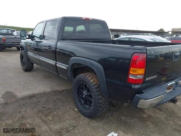 2001 GMC Sierra 1500HD SLT with VIN 1GTGK13U91F137210, listed as a IAAI auction lot 41600294 with NaN miles. Bid and sale history available at carsss.com. Image 3.