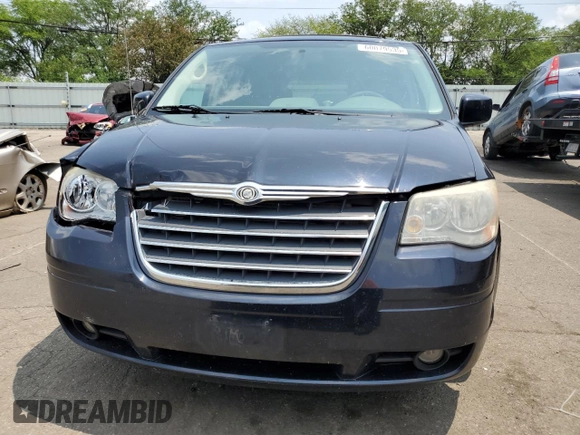2010 Chrysler Town & Country Touring z VIN 2A4RR5D16AR403964, wystawiony jako Copart lot #60079535 z przebiegiem 145 398 mil mil oraz Szkoda całkowita • Salvage title. Historia ofert i sprzedaży dostępna na DreamBid. Obrazek 5.