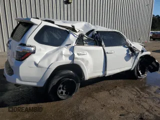 2021 Toyota 4Runner SR5 с VIN JTEMU5JRXM5885327, выставлен на аукционе Copart как лот 87850005 с пробегом 64 848 миль миль и На запчасти • Non repairable. История ставок и продаж доступна на DreamBid. Изображение 3.