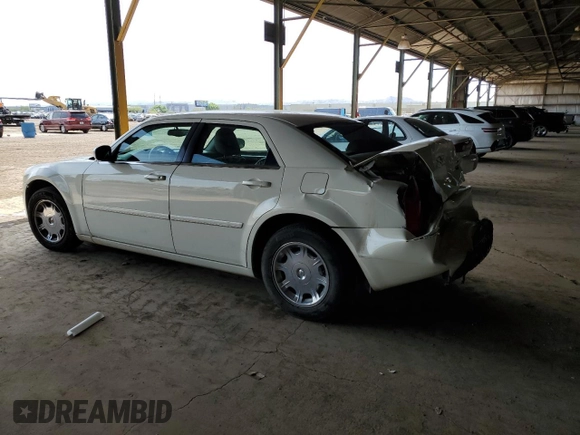 2005 Chrysler 300 Touring with VIN 2C3JA53G45H528672, listed as a Copart auction lot 55081825 with Not Provided miles and Salvage Title. Bid and sale history available at DreamBid. Image 2.