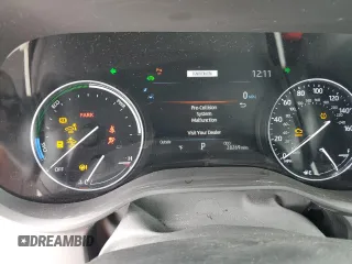 2021 Toyota Sienna Limited with VIN 5TDZSKFC3MS008238, listed as a Copart auction lot 46328225 with 28,269 mi miles and Salvage Title. Bid and sale history available at DreamBid. Image 9.