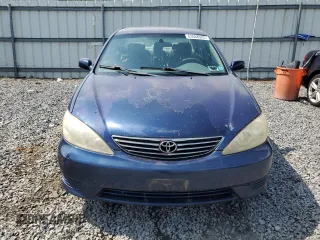 2005 Toyota Camry LE with VIN 4T1BE30K45U094005, listed as a Copart auction lot 63688525 with 207,847 mi miles and Clean title. Bid and sale history available at DreamBid. Image 5.