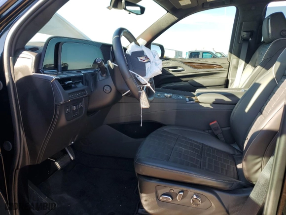2024 Cadillac Escalade 4WD Sport Platinum with VIN 1GYS4GKL3RR331798, listed as a Copart auction lot 81526454 with 4,140 mi miles and Salvage Title. Bid and sale history available at carsss.com. Image 7.